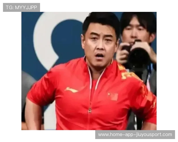 乒乓球教练怒摔战术板:一场激情与技术的碰撞 乒乓球教练怒摔战术板:一场激情与技术的碰撞