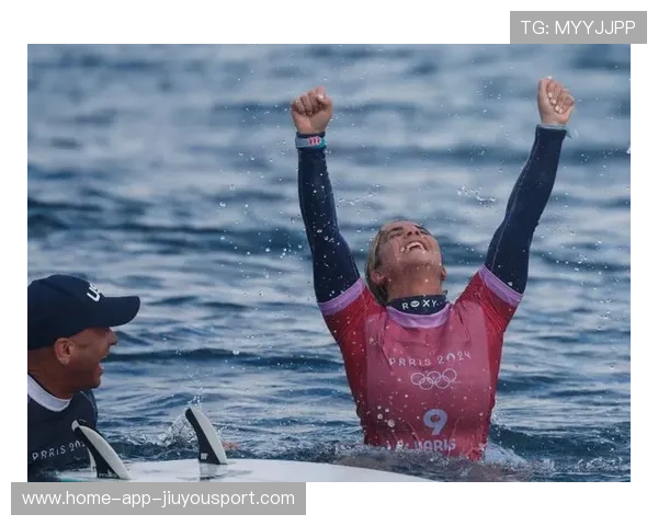 冲浪比赛浪太高选手吓到尖叫又赢了