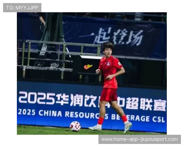 足球狂奔70米单刀破门，燃炸赛场的瞬间背后有何秘密？