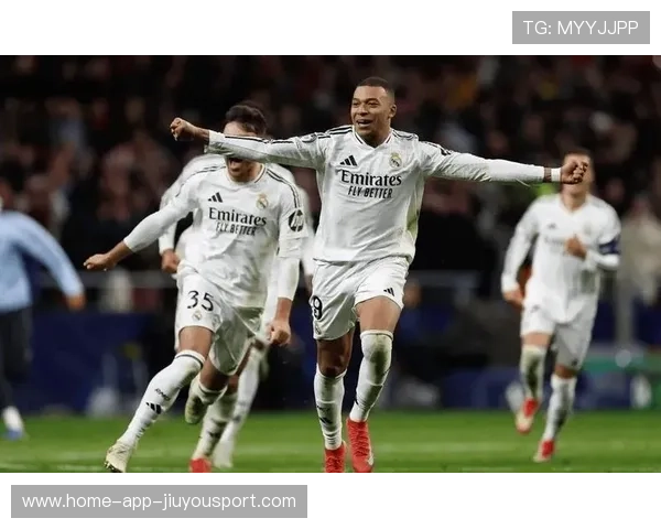 皇马重建瞄准拜仁26岁中卫，2进2出助力球队升级，皇马1-0拜仁