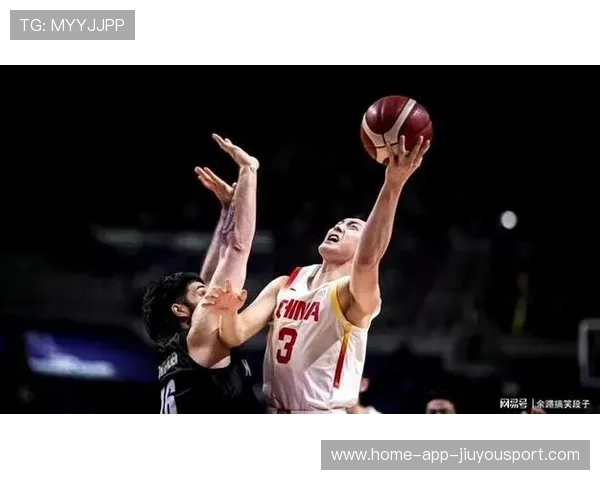 球员在比赛中以背打制造优质得分机会被赞赏，背打最厉害的球员