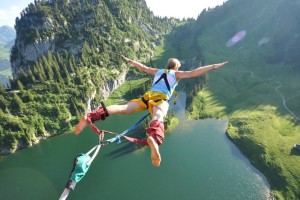 九游官网下载电脑版-季后赛最火爆对决回顾，绝杀、逆转应有尽有！，季后赛十大绝杀